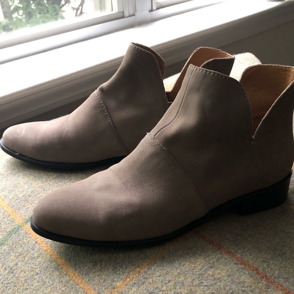 Lucky Women’s Booties- Sz 9M - Picture 1 of 4